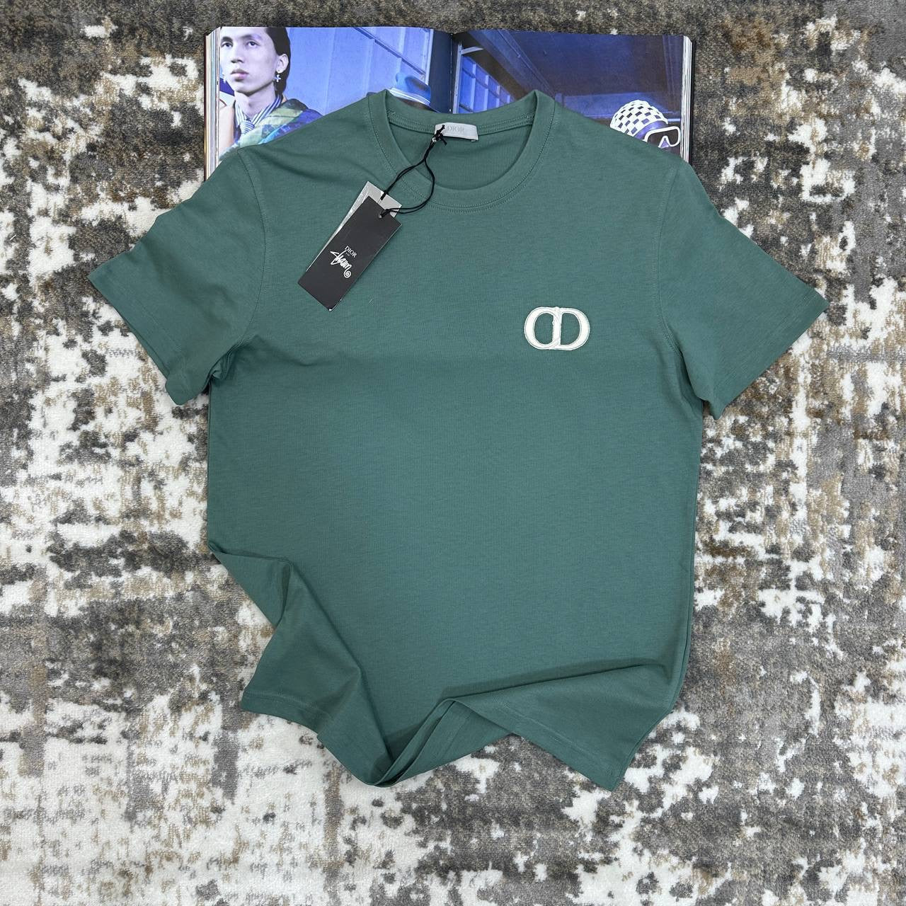 Premium feel, casual vibe.