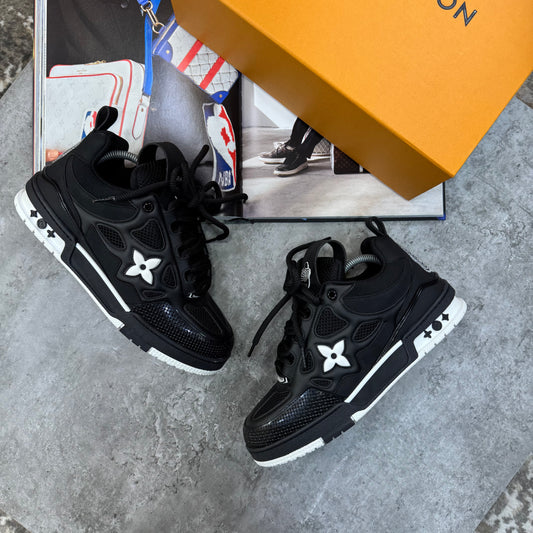 LVE- TRAINER- BLACK/WHITE