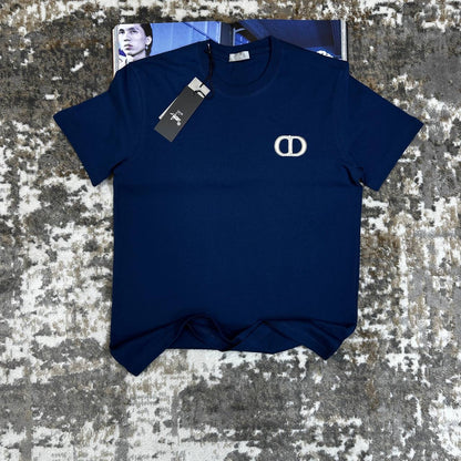 Premium feel, casual vibe.