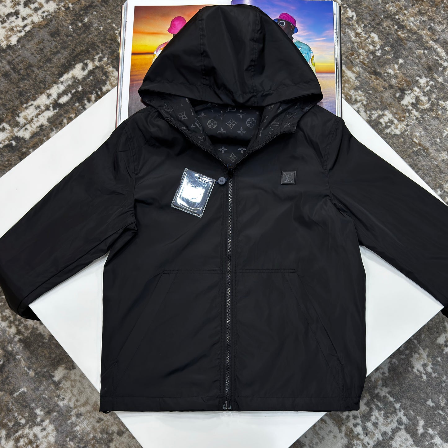LVE -REVERSE-ABLE JACKET -BLACK