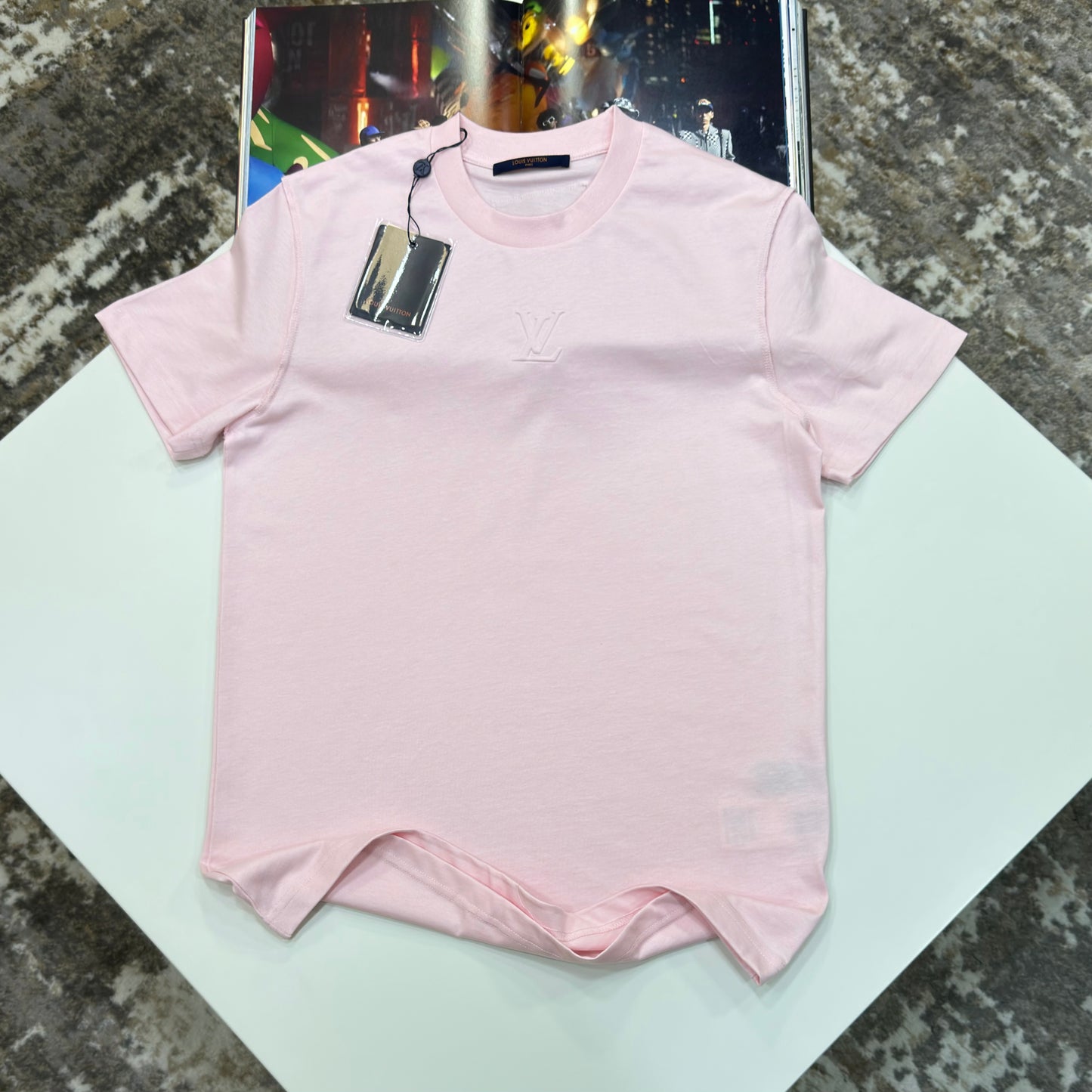 LV T-SHIRT -LITE PINK