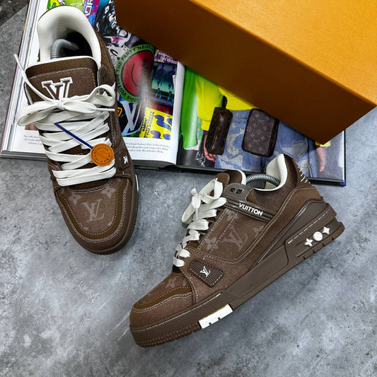 LVE- TRAINER- BROWN