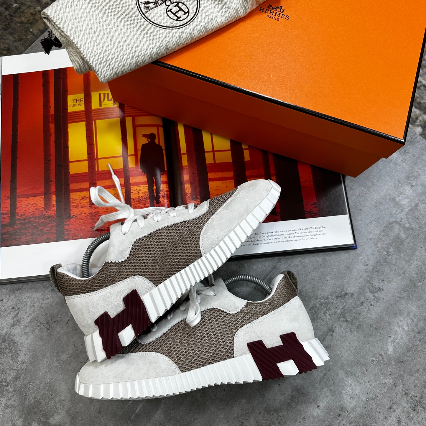 H - TRAINER - WHITE - BWOWN