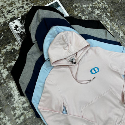 Premium feel, casual vibe.