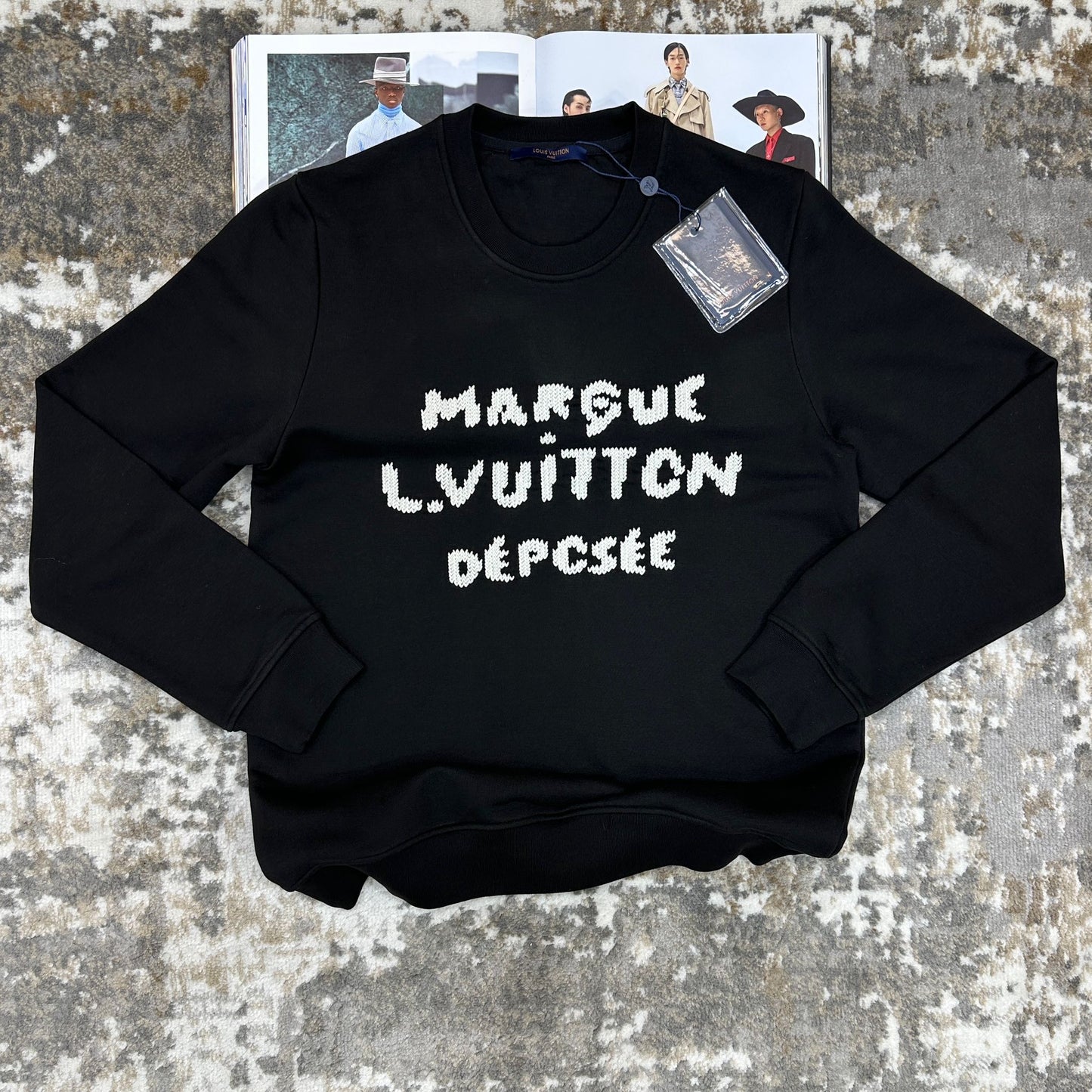 LVE JUMPER - BLACK