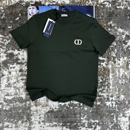 Premium feel, casual vibe.