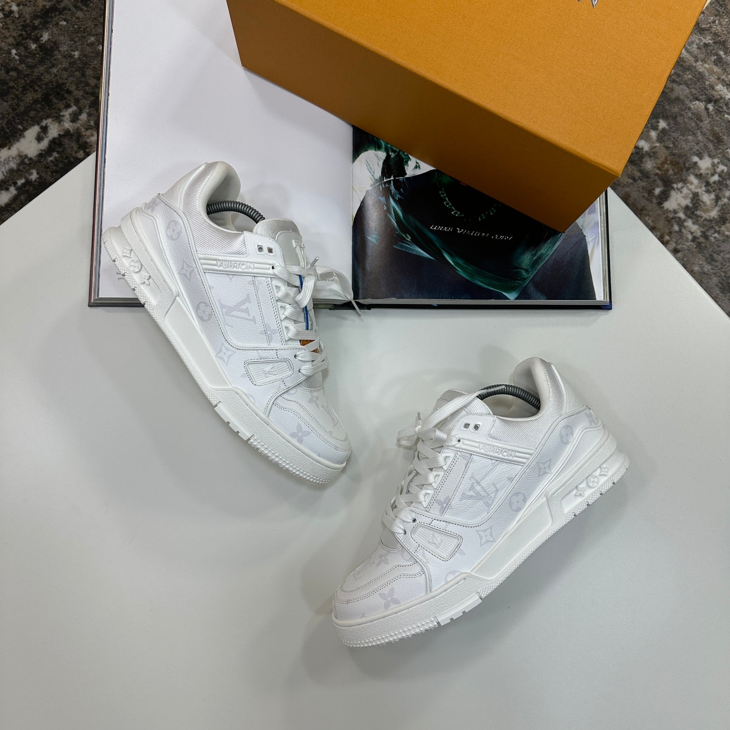 LVE - TRAINERS - WHITE