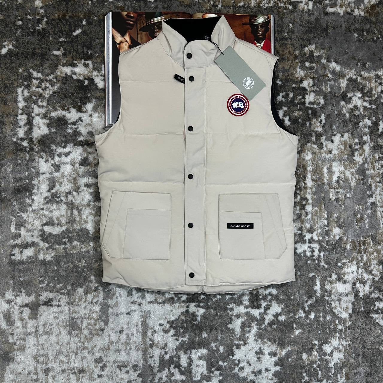 Premium feel, casual vibe.