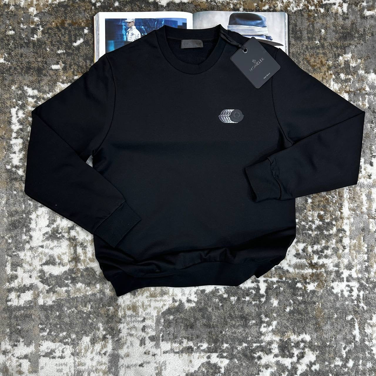 Premium feel, casual vibe.