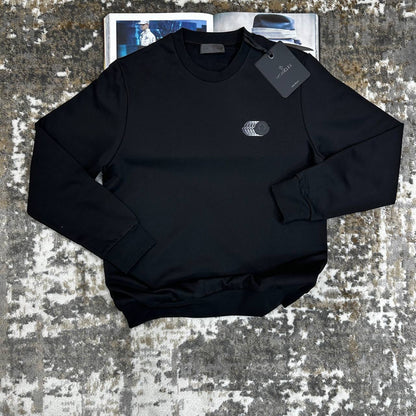 Premium feel, casual vibe.