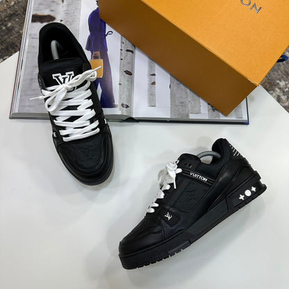 LVE - TRAINERS - BLACK