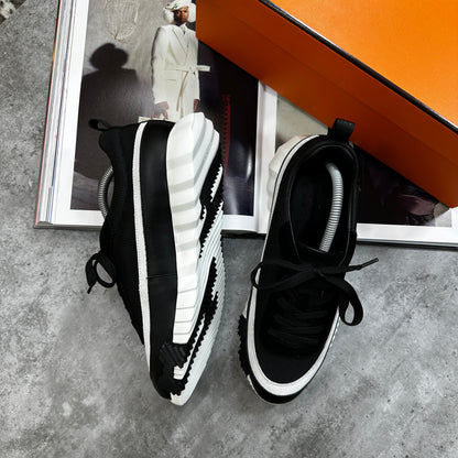 H - TRAINER - BLACK - WHITE