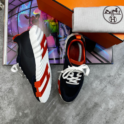 H - TRAINER - BLACK - ORANGE